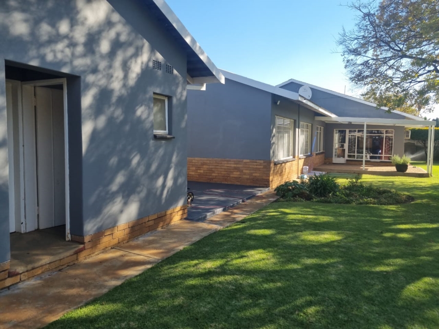 4 Bedroom Property for Sale in Meiringspark North West